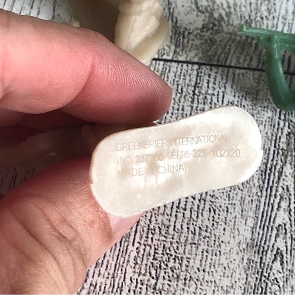 Greenbrier International VTG Army Men Greenbrier Toy Soldiers Figurine Lot of 25 - Picture 11 of 12